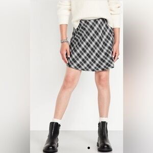 NEW…Old Navy Girls Printed Plaid Crepe Skirt